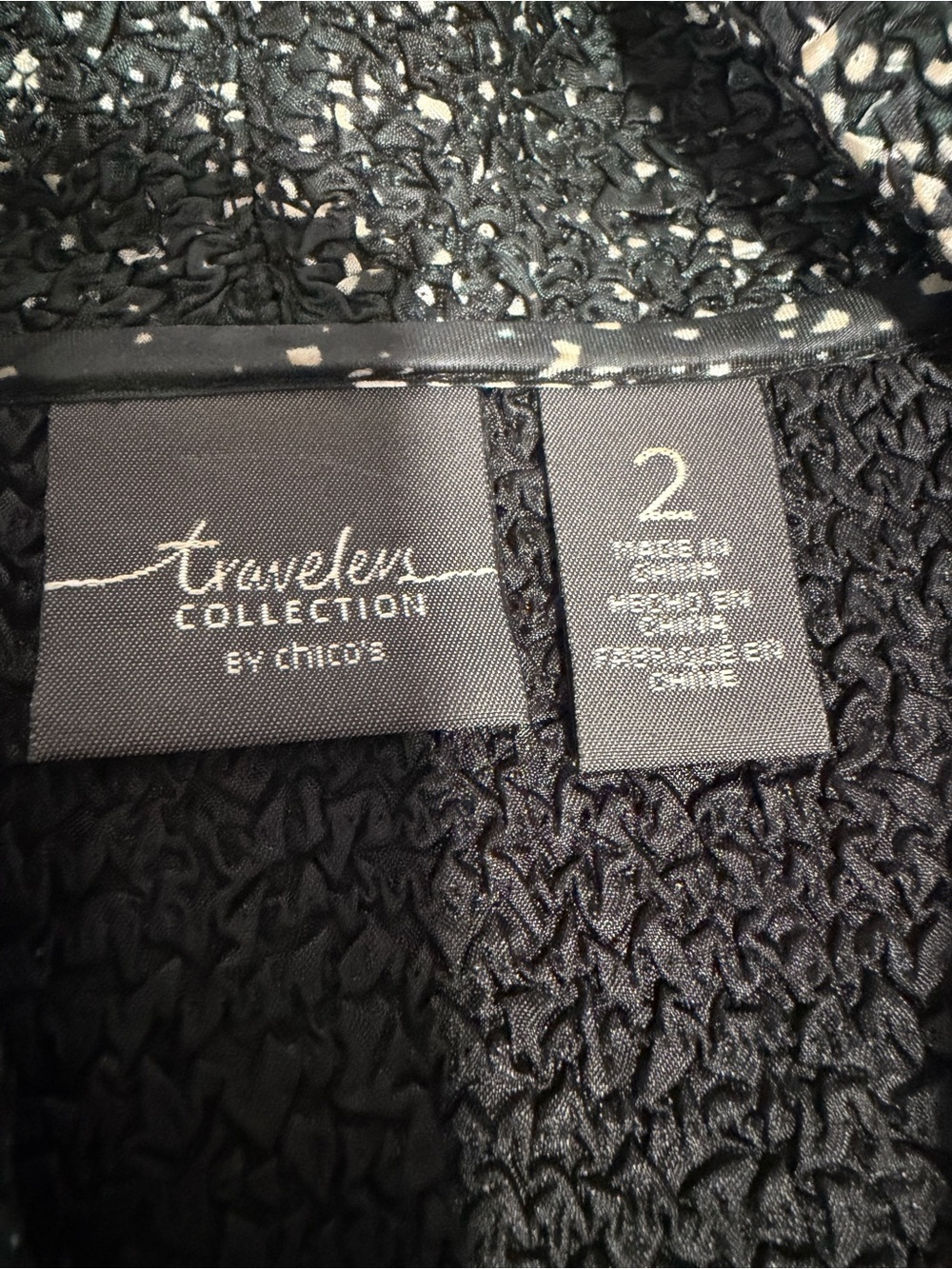 Chico’s Travelers Collection Black Metallic Wrap Size 2 Draped Textured Chic - Picture 5 of 8